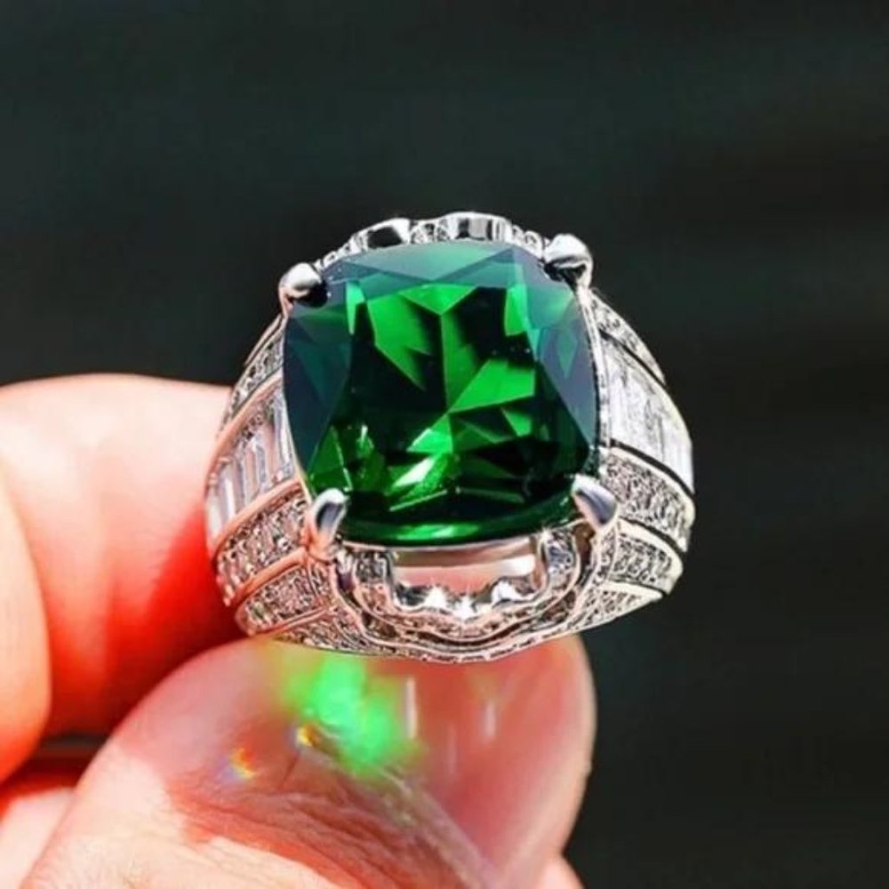 NEW EMERALD 925 STERLING SILVER DIAMOND RING - Picture 2 of 4